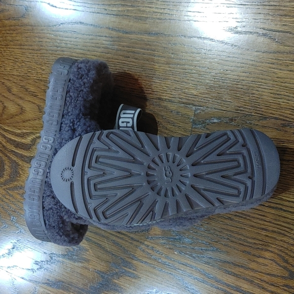 New Purple Slipper UGG's - Picture 6 of 6